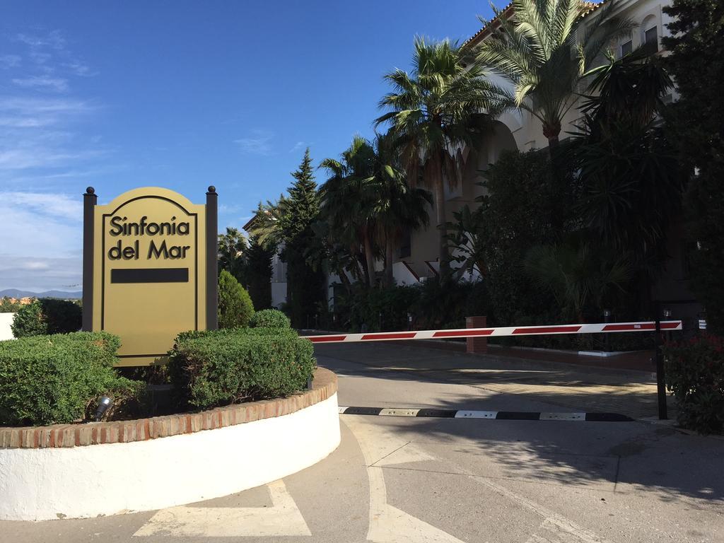 Sinfonia Del Mar Apartment Естепона Екстериор снимка